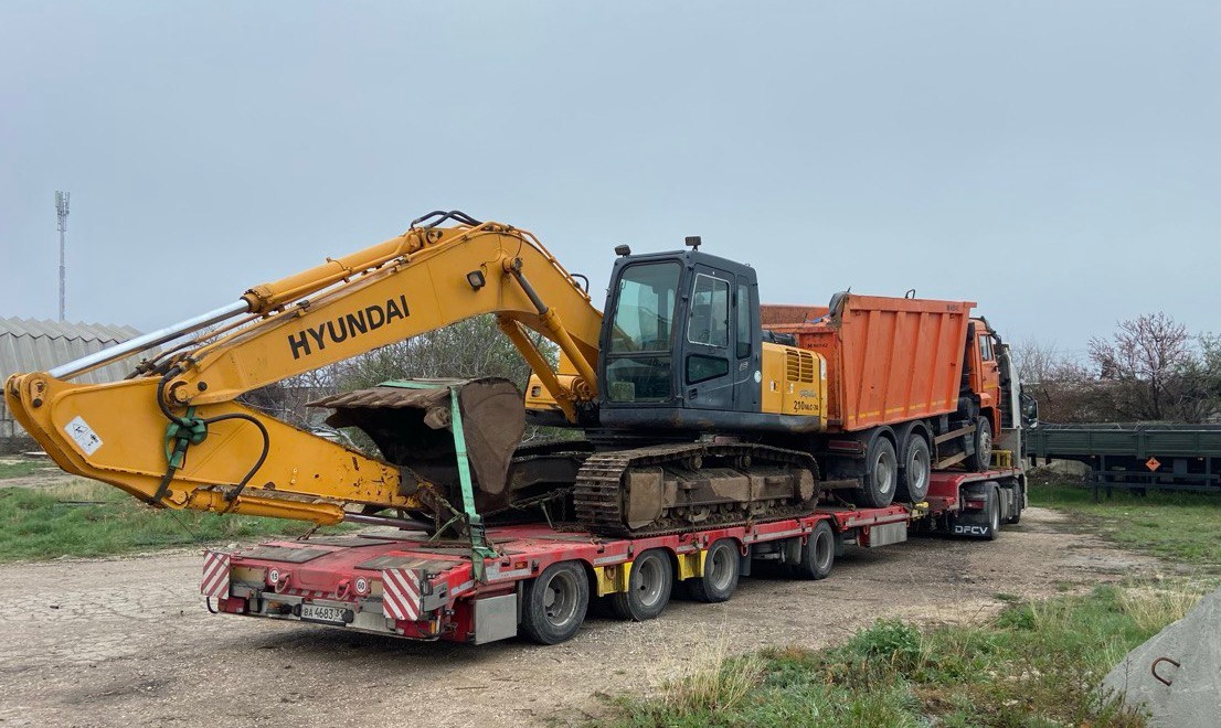Перевозка экскаватора и Камаза на трале, Севастополь-Казань, 08.04.25